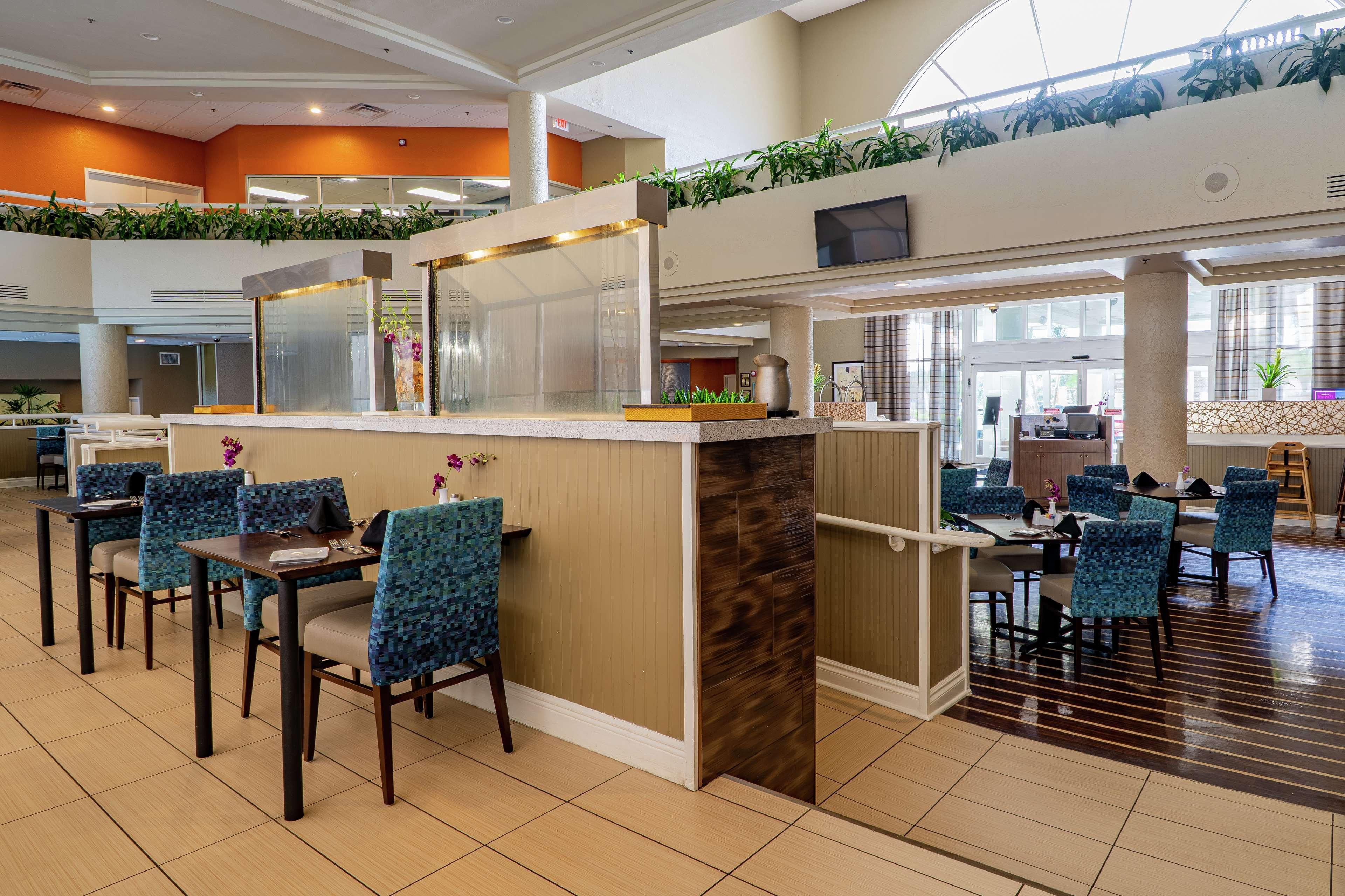 Doubletree Suites By Hilton Melbourne Beach Oceanfront Exterior foto