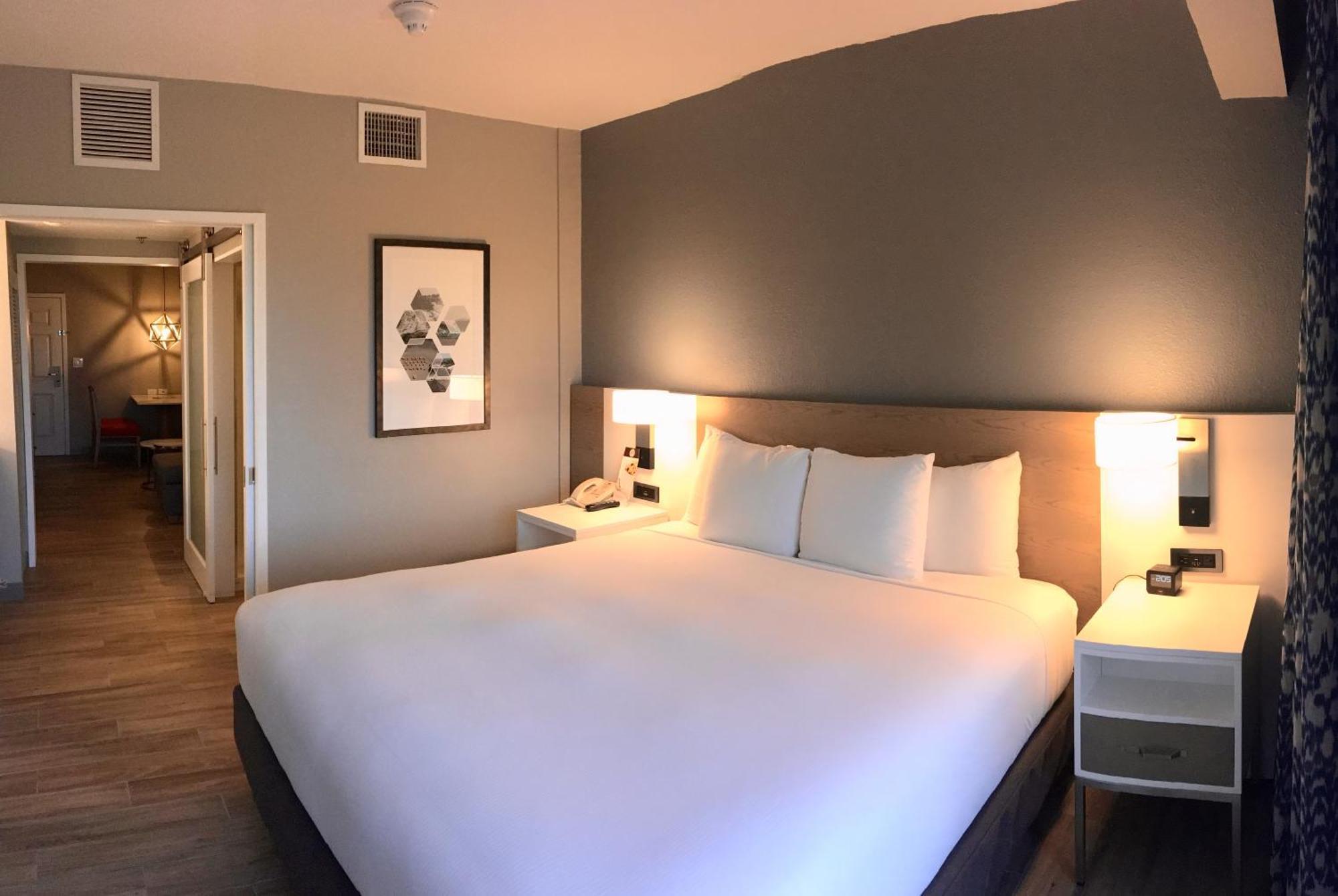 Doubletree Suites By Hilton Melbourne Beach Oceanfront Exterior foto